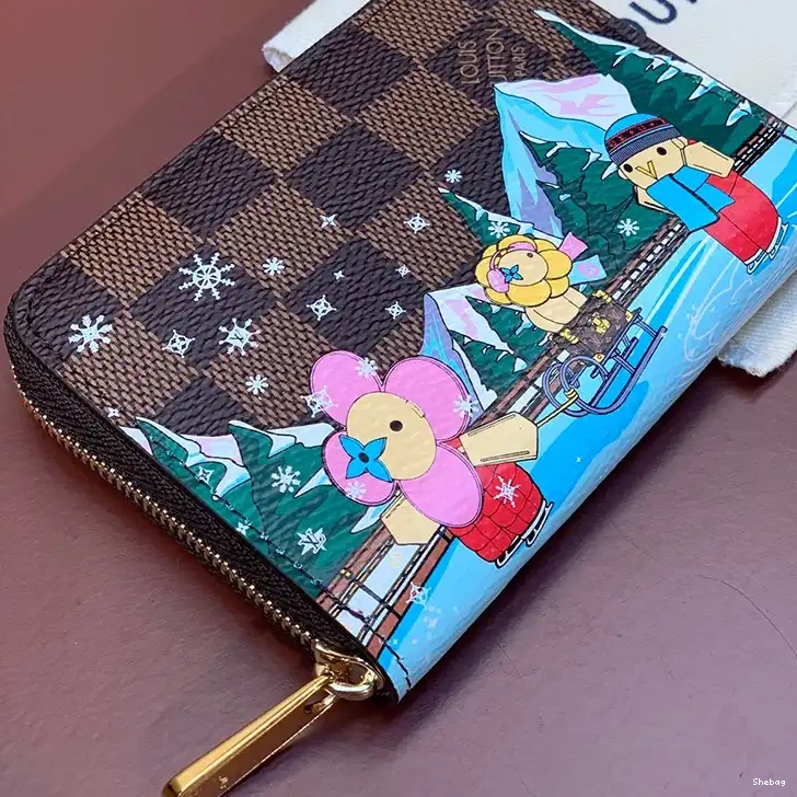 2311YA0037 LV Bags 0813